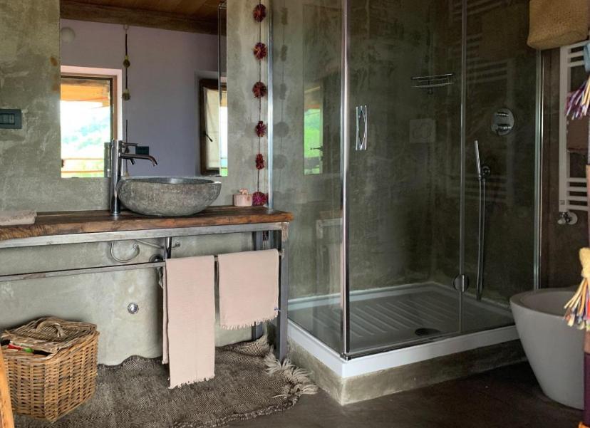 Affittacamere Montagne Verdi Varallo Ngoại thất bức ảnh